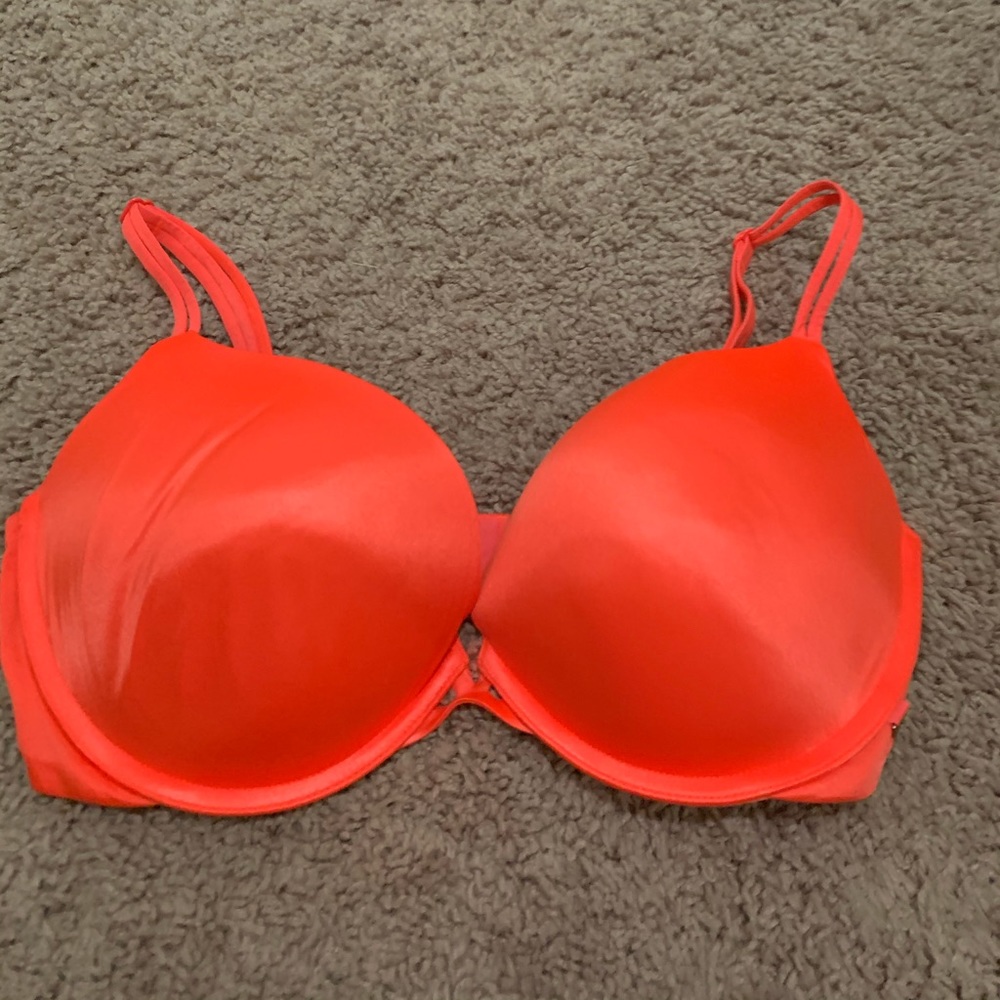Victoria secret 34DD CORAL